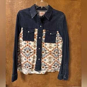 Wrangler Denim and Aztec Print Pearl Snap Long Sleeve Shirt Shacket Size S NWOT